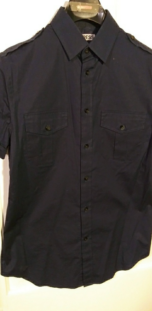 Short sleeve button up
